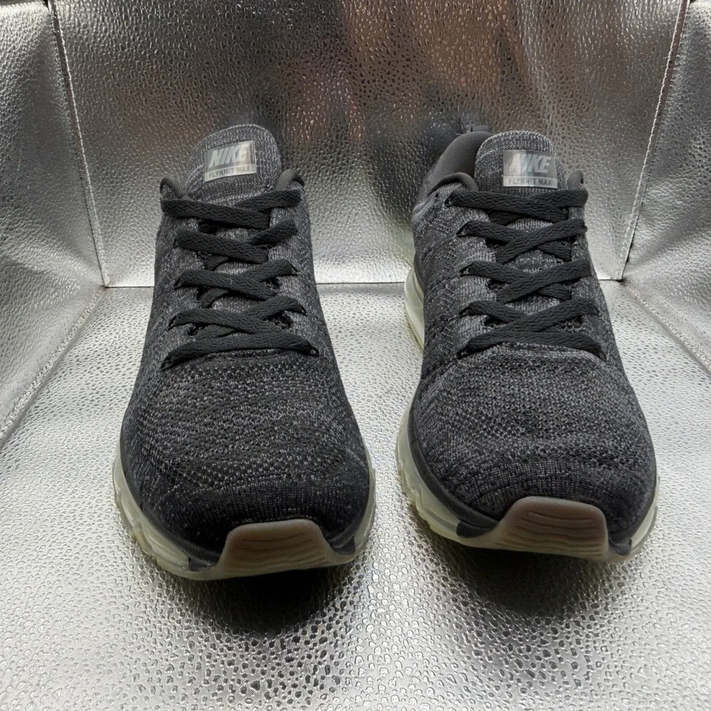Size 10 Nike Flyknit Max Running Shoes Mens Black Grey Excellent 620469-010
